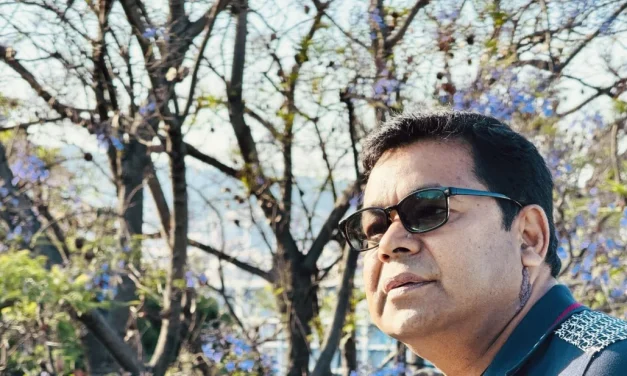 বুকের চাপা কষ্ট প্রকাশ করলেন মনির খান